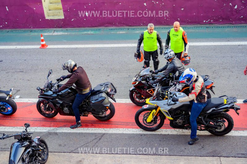 Operação da BlueTie em evento de test ride em autódromo