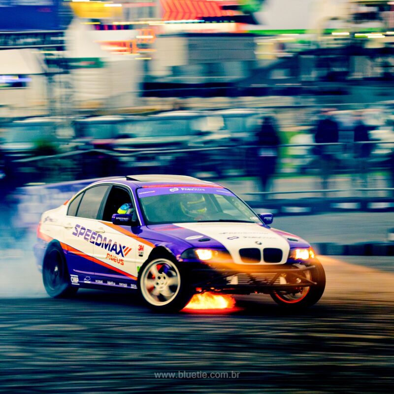 BMW de corrida em demonstração no Festival Interlagos Carros