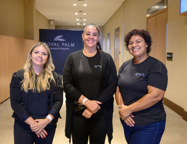 Equipe de limpeza especializada em eventos da BlueTie