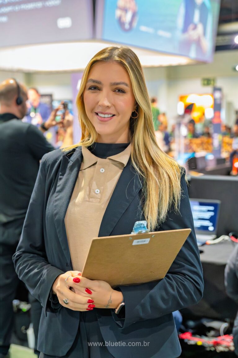 Recepcionista da BlueTie em um evento