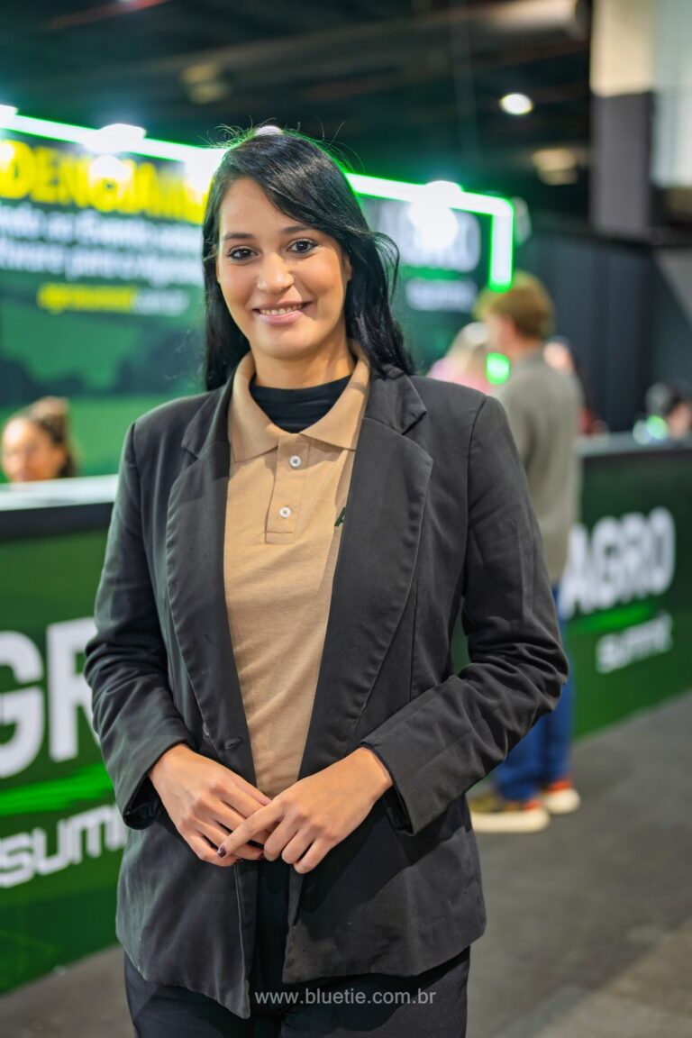 Recepcionista da BlueTie em um evento