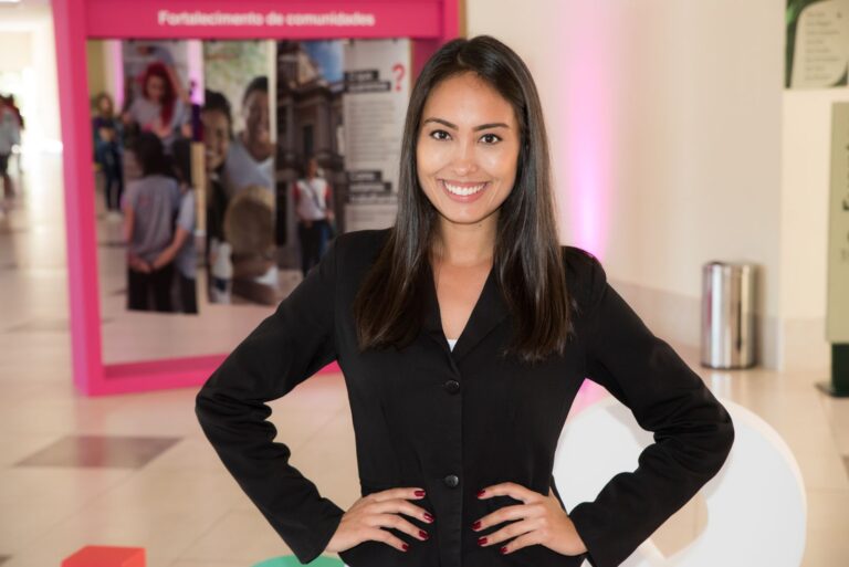 Recepcionista da BlueTie em evento corporativo