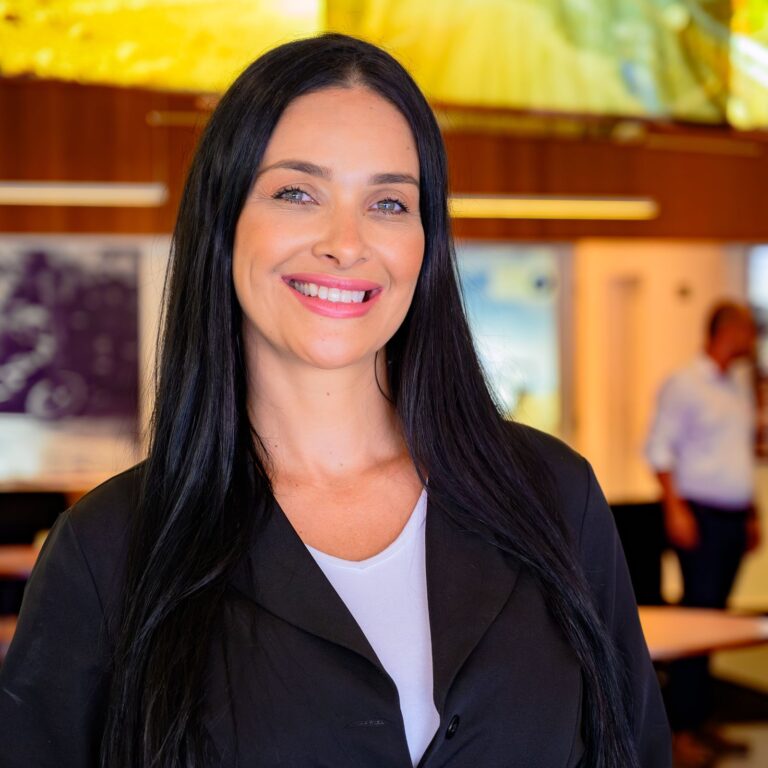 Recepcionista da BlueTie em evento corporativo