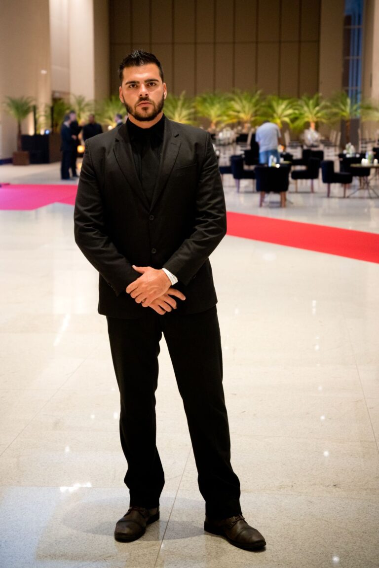 Profissional de segurança e controle de acesso da BlueTie