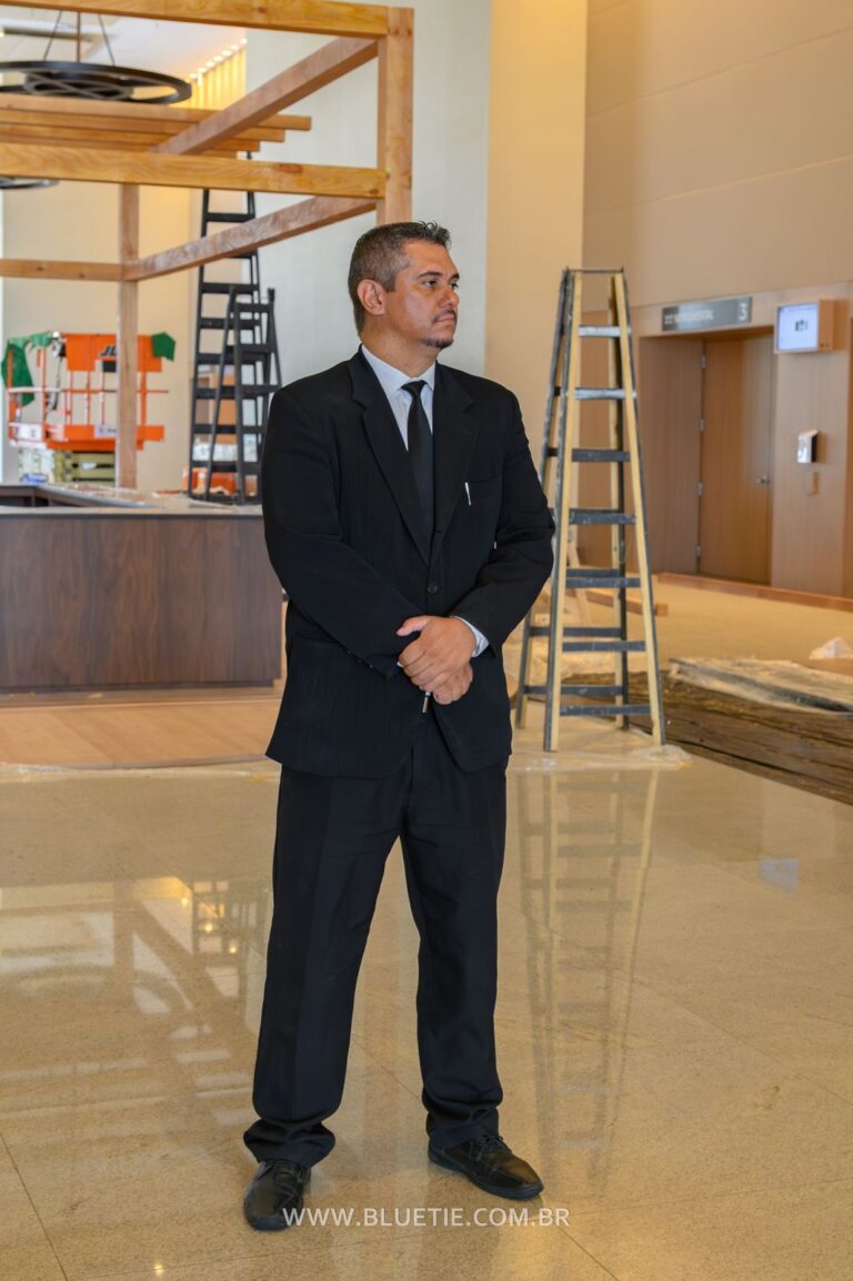 Profissional de segurança e controle de acesso da BlueTie