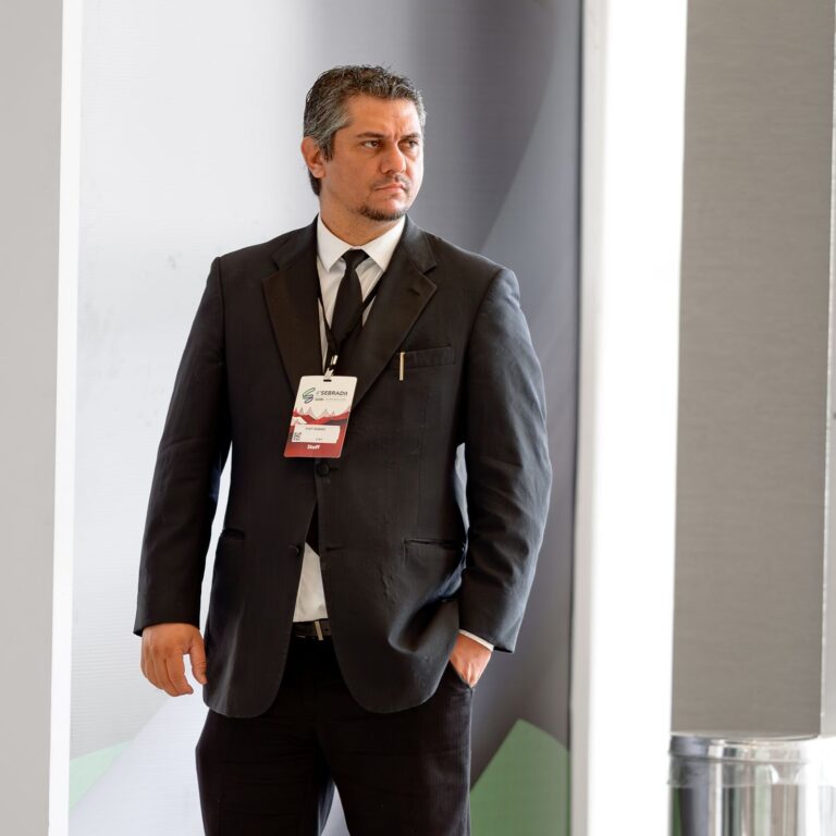 Equipe de controle de acesso da BlueTie em um evento