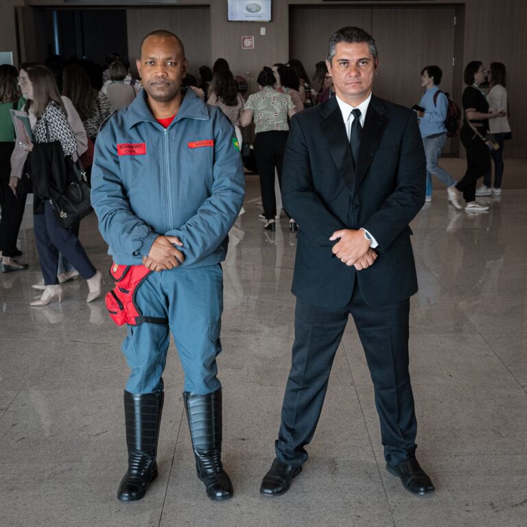 Controladores de acesso da BlueTie posicionados em um evento